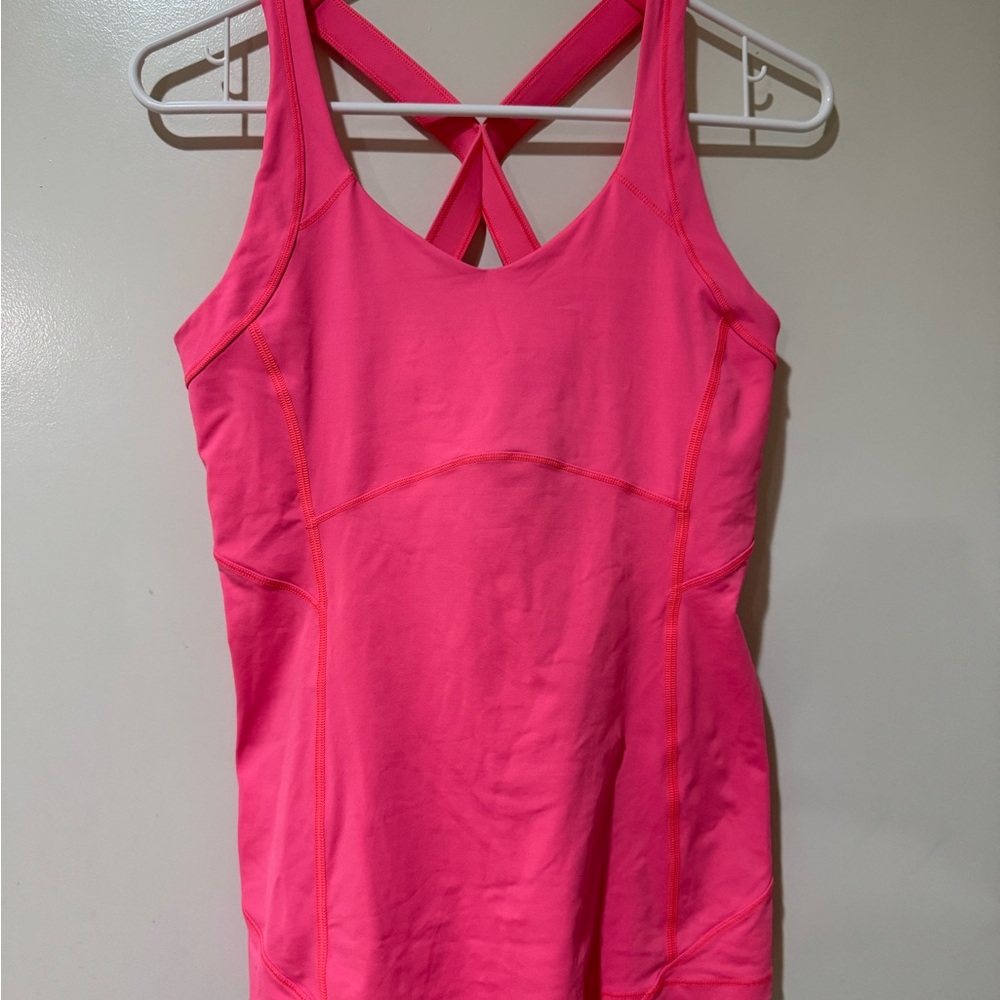 Lululemon Kanto Catch Me Tank
Flash Light